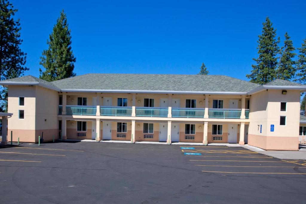 Shasta Pines Motel & Suites Burney Kültér fotó