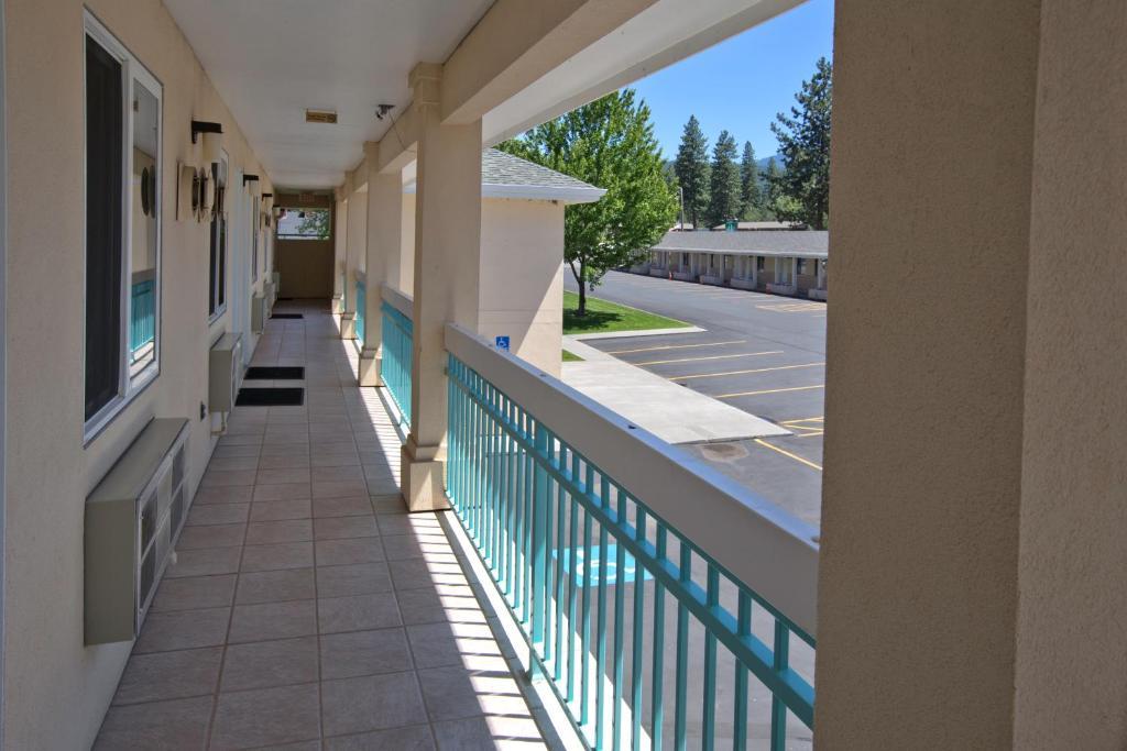 Shasta Pines Motel & Suites Burney Kültér fotó